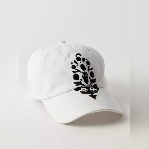 🌟 NWT 🌟 Free People Big Buti Logo Baseball Cap - Picture 2 of 6